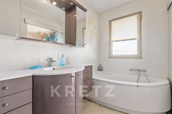 Magnifique appartement 3 pièces – Vue mer panoramique & terrasse de 70 m² comme un jardin privé