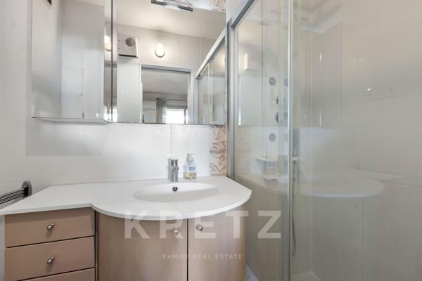 Magnifique appartement 3 pièces – Vue mer panoramique & terrasse de 70 m² comme un jardin privé