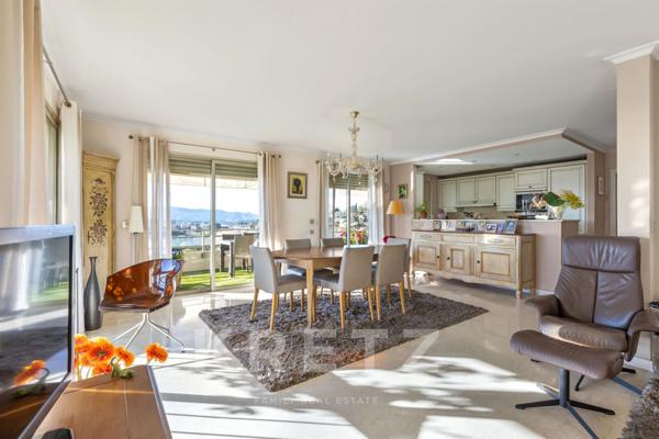 Magnifique appartement 3 pièces – Vue mer panoramique & terrasse de 70 m² comme un jardin privé