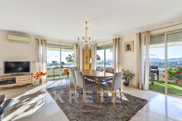 Magnifique appartement 3 pièces – Vue mer panoramique & terrasse de 70 m² comme un jardin privé