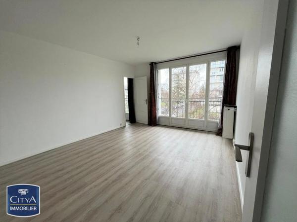 Appartement à louer 3 pièces 65.19m² Tours (37200)