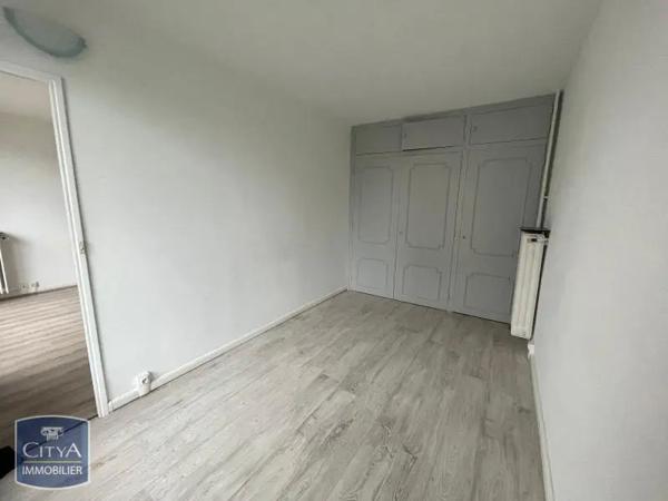 Appartement à louer 3 pièces 65.19m² Tours (37200)