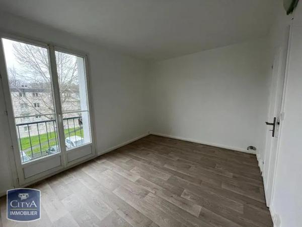 Appartement à louer 3 pièces 65.19m² Tours (37200)