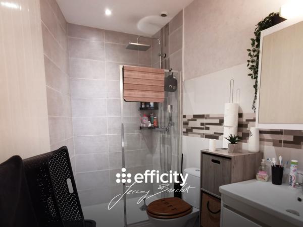 Immeuble 9 pièces - 252 m²