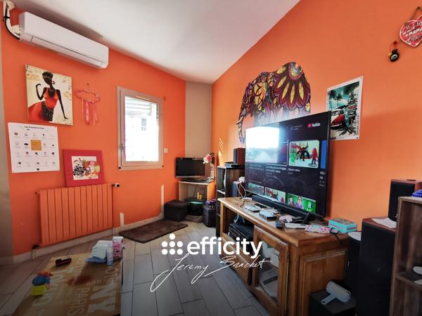 Immeuble 9 pièces - 252 m²