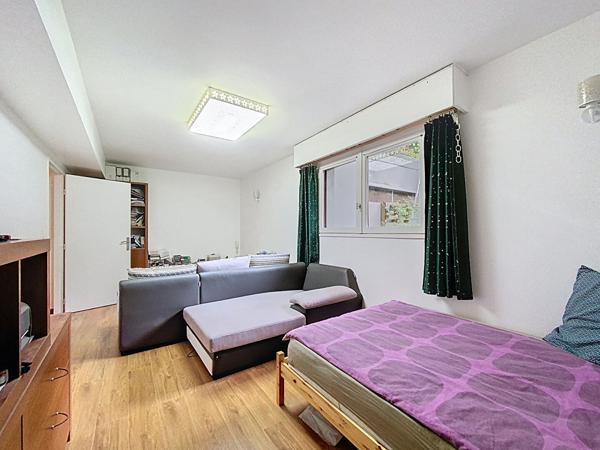 Local commercial 2 pièces de 59 m² - Saint-Germain-en-Laye, Quartier Alsace