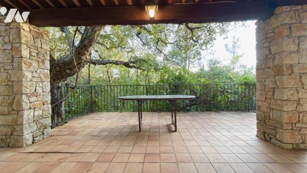 SAINT-RAPHAEL - Villa provençale de charme, au calme absolu, dans un secteur recherché