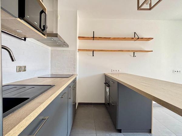 Très beau T3 en duplex  et balcon+ 1 parking sous sol + 1 parking aérien