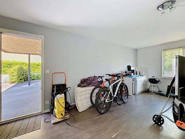 CARQUEFOU CENTRE CONTEMPORAINE sur près de 1000m² de terrain !