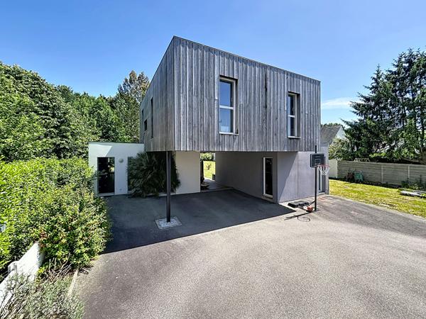 CARQUEFOU CENTRE CONTEMPORAINE sur près de 1000m² de terrain !