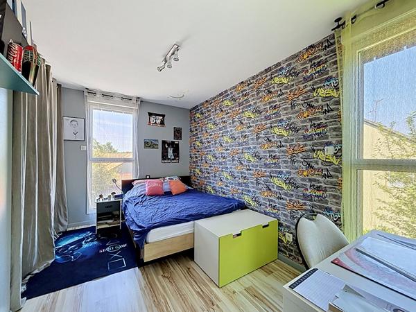 CARQUEFOU CENTRE CONTEMPORAINE sur près de 1000m² de terrain !