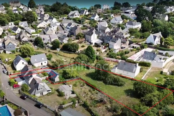 Terrain à vendre Binic (22) - 2097 m² - Proximité plage et port - Emplacement rare.