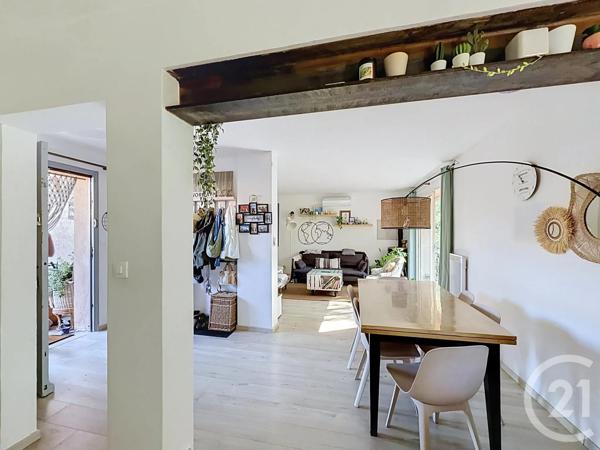 Maison à vendre  5 pièces - 116 m 2   HYERES  - 83