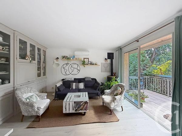 Maison à vendre  5 pièces - 116 m 2   HYERES  - 83