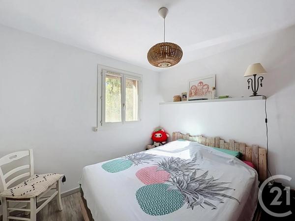 Maison à vendre  5 pièces - 116 m 2   HYERES  - 83
