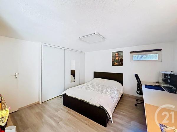 Maison à vendre  5 pièces - 116 m 2   HYERES  - 83