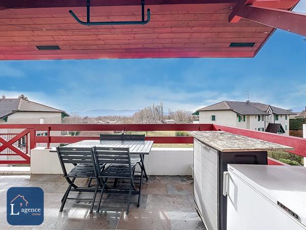 APPARTEMENT T3 74 M² – DERNIER ÉTAGE – GARAGE + PARKING – BALCON – VUE ALPES – ENTIÈREMENT RÉNOVÉ – CROZET 01170