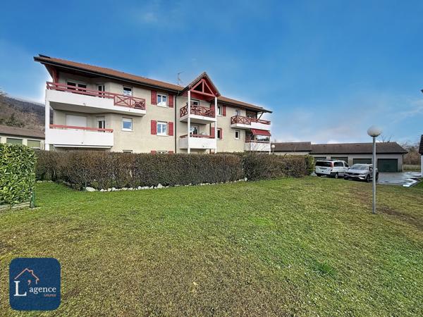 APPARTEMENT T3 74 M² – DERNIER ÉTAGE – GARAGE + PARKING – BALCON – VUE ALPES – ENTIÈREMENT RÉNOVÉ – CROZET 01170