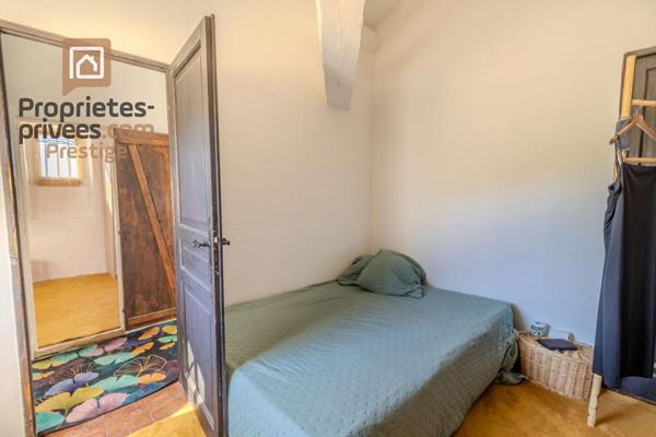 DEMEURE EN PIERRES Les Angles 7 pièce(s) 170 m2 - TOITURE NEUVE