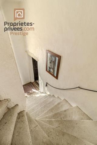 DEMEURE EN PIERRES Les Angles 7 pièce(s) 170 m2 - TOITURE NEUVE