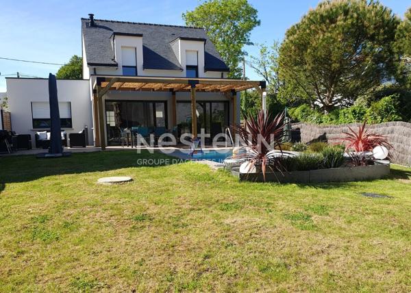 Maison contemporaine  avec piscine proximité mer