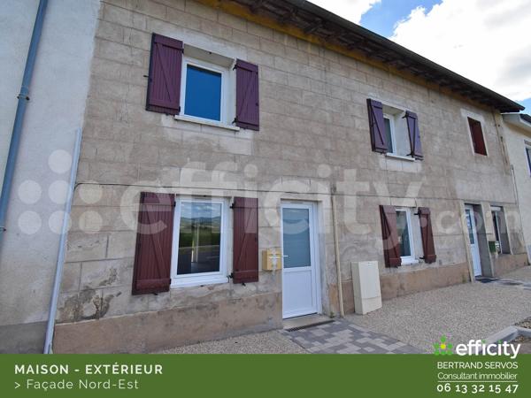 Maison
         5 pièces
        - 87 m² Exclusivité 113 000 € *