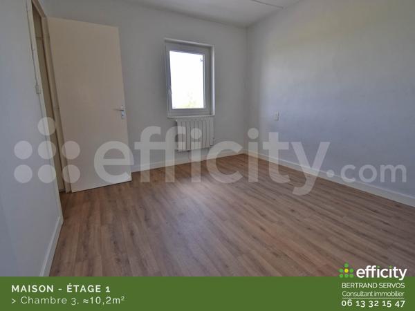 Maison
         5 pièces
        - 87 m² Exclusivité 113 000 € *