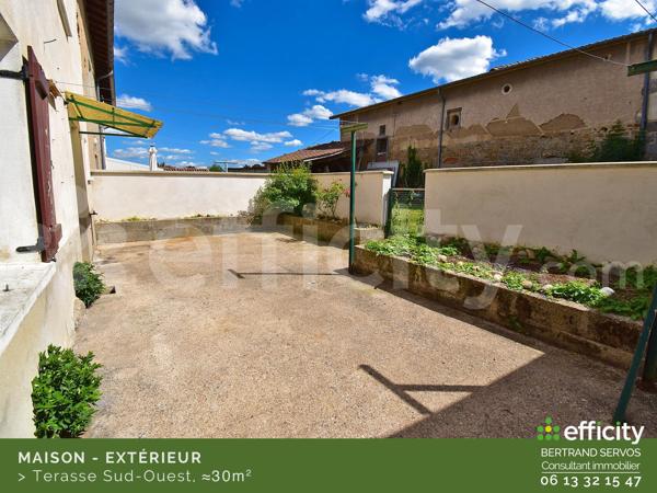 Maison
         5 pièces
        - 87 m² Exclusivité 113 000 € *