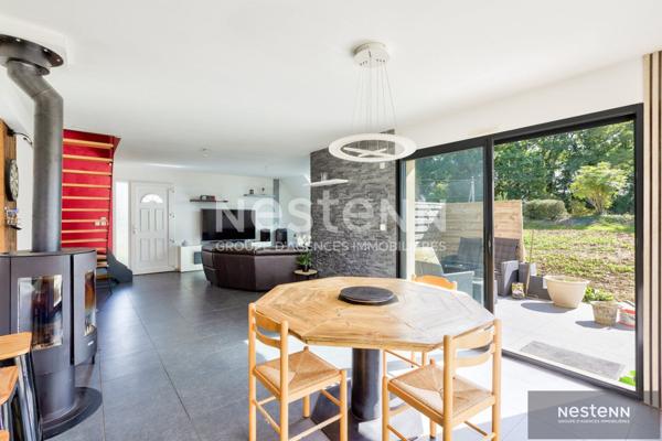 À vendre ! QUESSOY - Vivable de plain-pied - 4 chambres - grands espaces.