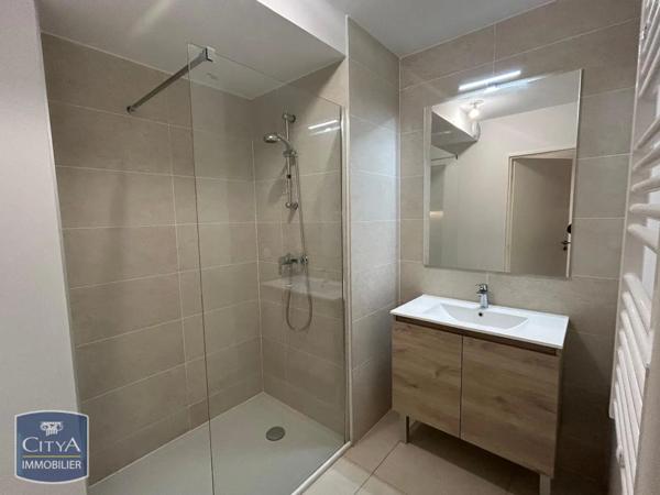 Appartement à louer 3 pièces 79m²