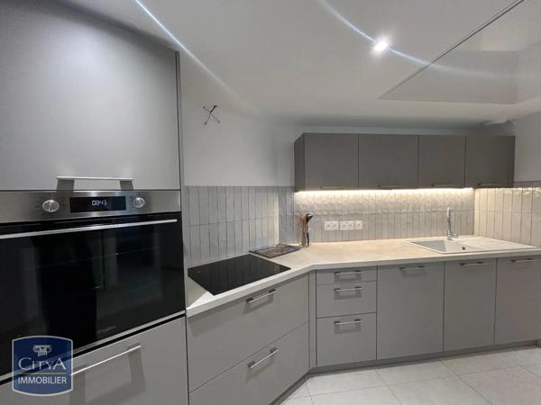 Appartement à louer 3 pièces 79m²