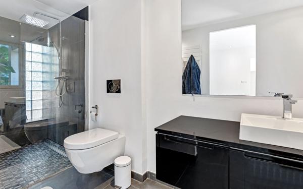 Maison à vendre    5 pièces •  Antibes