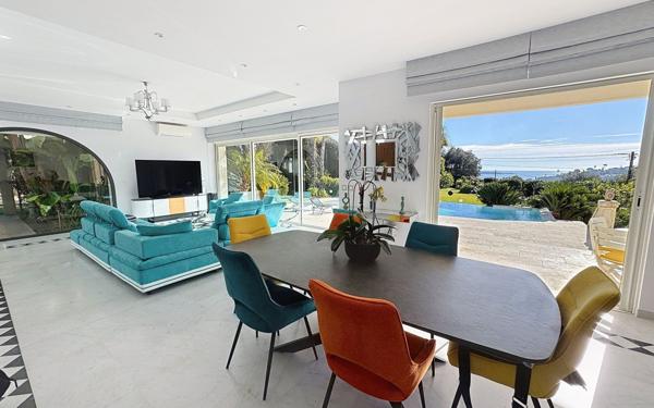 Maison à vendre    5 pièces •  Antibes