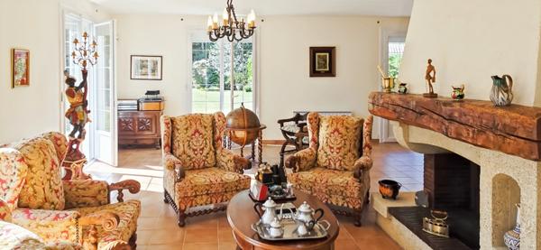 Maison remarquable sur 2964 m² à Cestas : un véritable havre de paix.