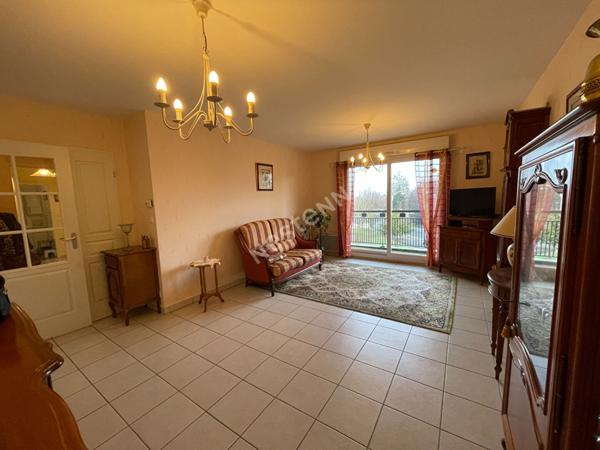 Appartement Avrillé - 2 chambres - balcon - stationnement sous-sol