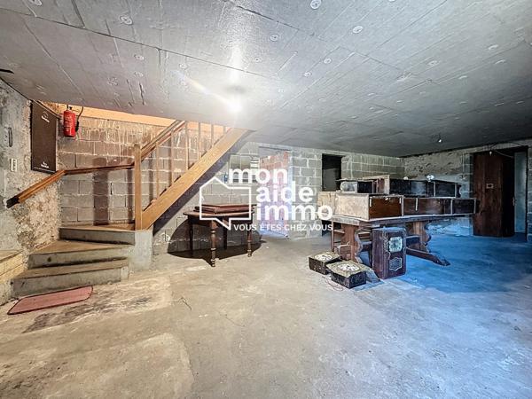 Maison sur sous-sol et terrain