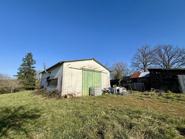 Maison sur sous-sol et terrain
