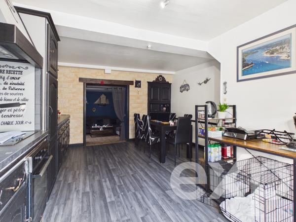 Maison de village entièrement rénovée à vendre