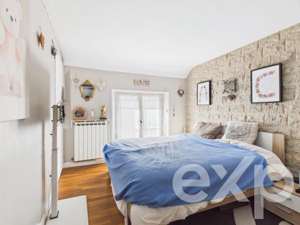 Maison de village entièrement rénovée à vendre