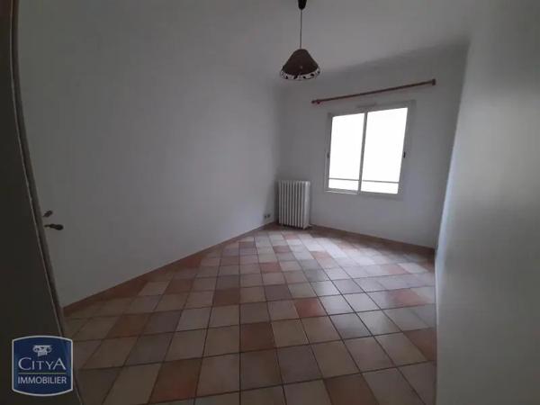 Appartement à louer 3 pièces 76.4m² Agen (47000)