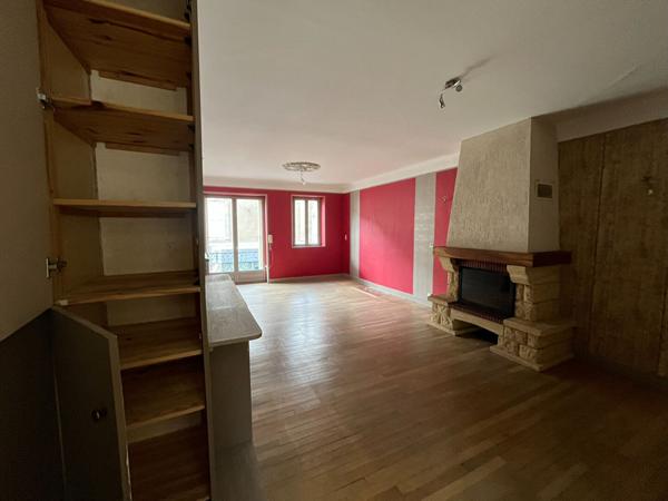 Maison de ville idéalement située en centre de La Flèche