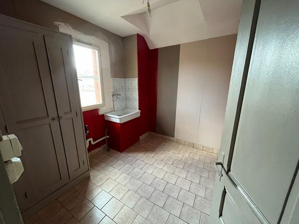 Maison de ville idéalement située en centre de La Flèche