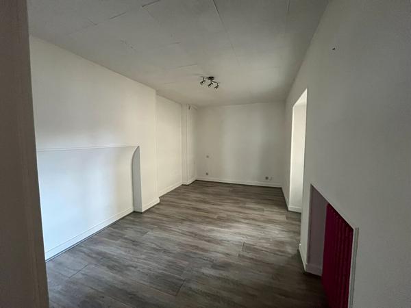 Maison de ville idéalement située en centre de La Flèche