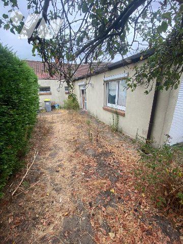 CALAIS PETIT COURGAIN MAISON SEMI PLAIN-PIED 2 CHAMBRES JARDIN PARKING