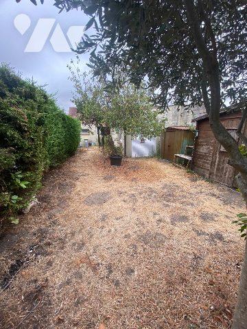CALAIS PETIT COURGAIN MAISON SEMI PLAIN-PIED 2 CHAMBRES JARDIN PARKING