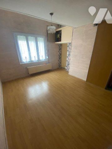 CALAIS PETIT COURGAIN MAISON SEMI PLAIN-PIED 2 CHAMBRES JARDIN PARKING