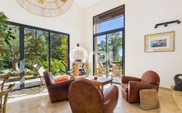 Maison à vendre    5 pièces • 188,81 m2 Montauroux