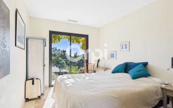 Maison à vendre    5 pièces • 188,81 m2 Montauroux