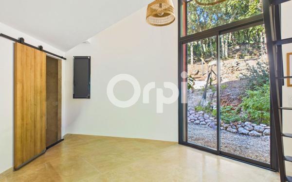 Maison à vendre    5 pièces • 188,81 m2 Montauroux