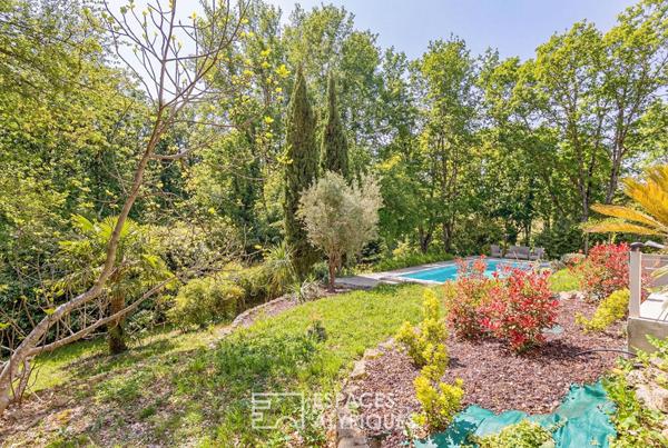 Maison d’architecte avec piscine et parc boisé à Aussonne